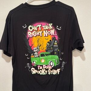 Buc ees tshirt spooky Large